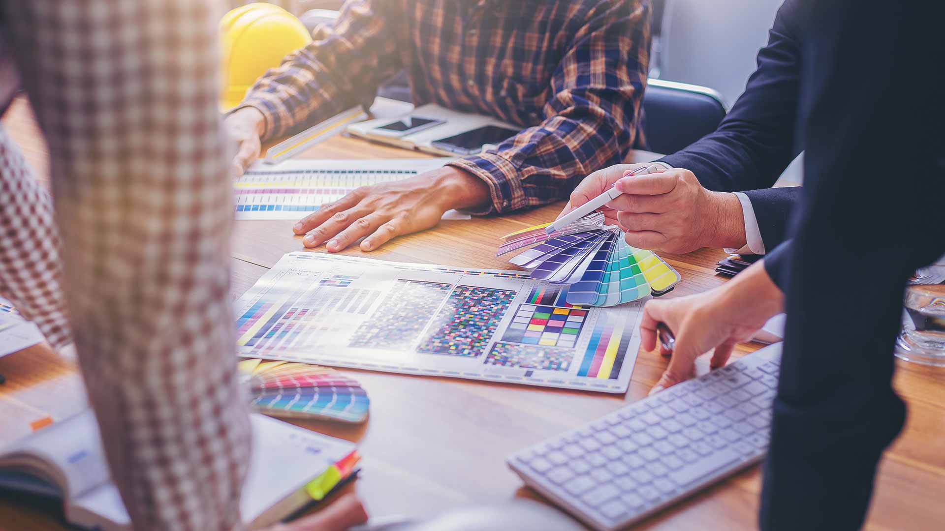 Verwenden Sie ein einzigartiges und umfassendes visuelles Corporate Identity für die Präsentation Ihrer Marke
