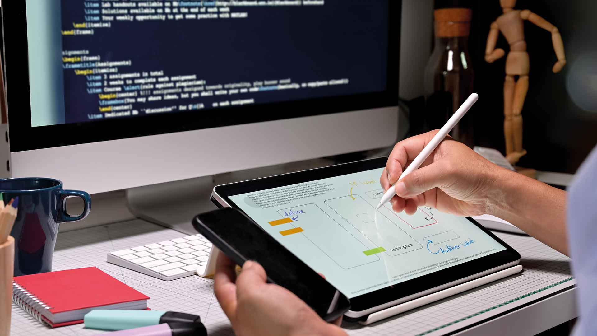 Unser Leitfaden bietet Ihnen eine vollständige Aufschlüsselung der Unterschiede zwischen den Rollen eines Webdesigners und eines Webentwicklers.