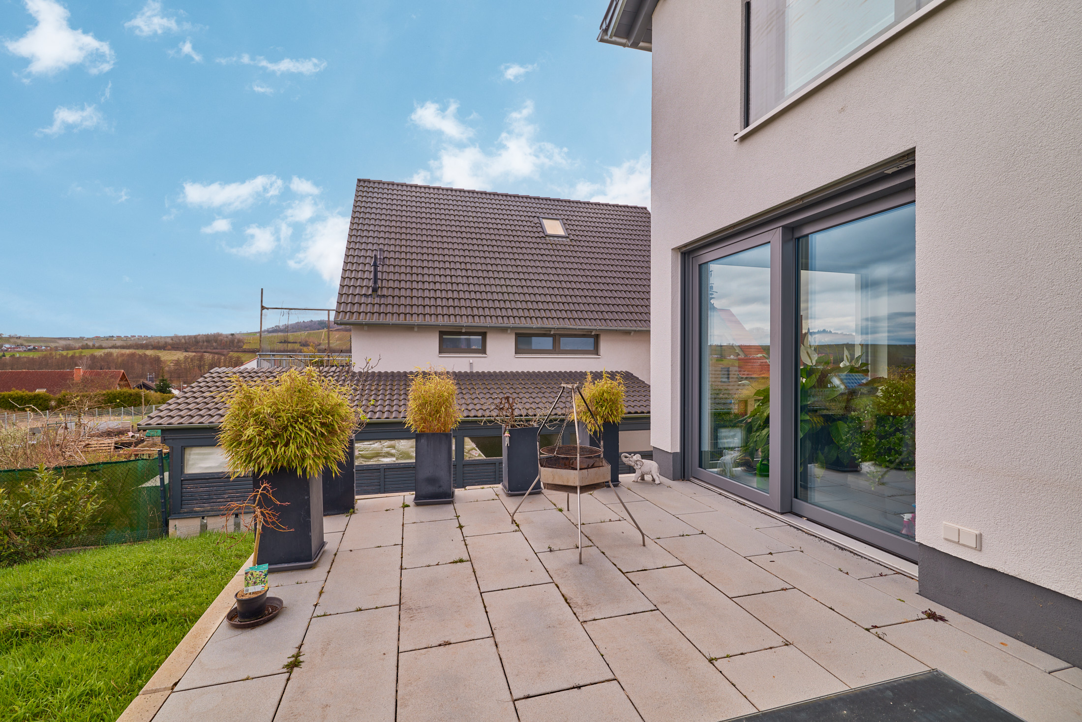 FREISTEHENDES ARCHITEKTENWOHNHAUS IN WEINBERGLAGE | ALBERSWEILER