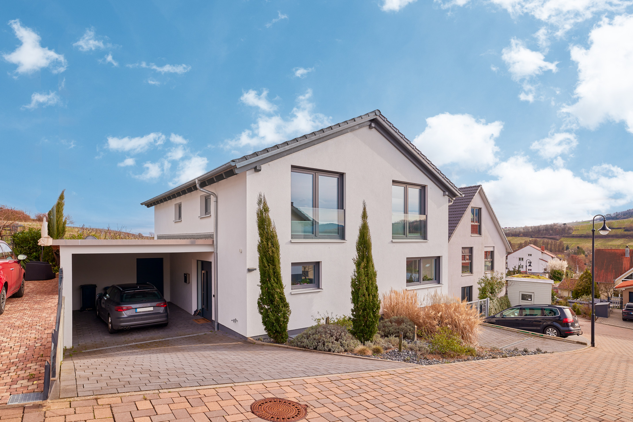 FREISTEHENDES ARCHITEKTENWOHNHAUS IN WEINBERGLAGE | ALBERSWEILER