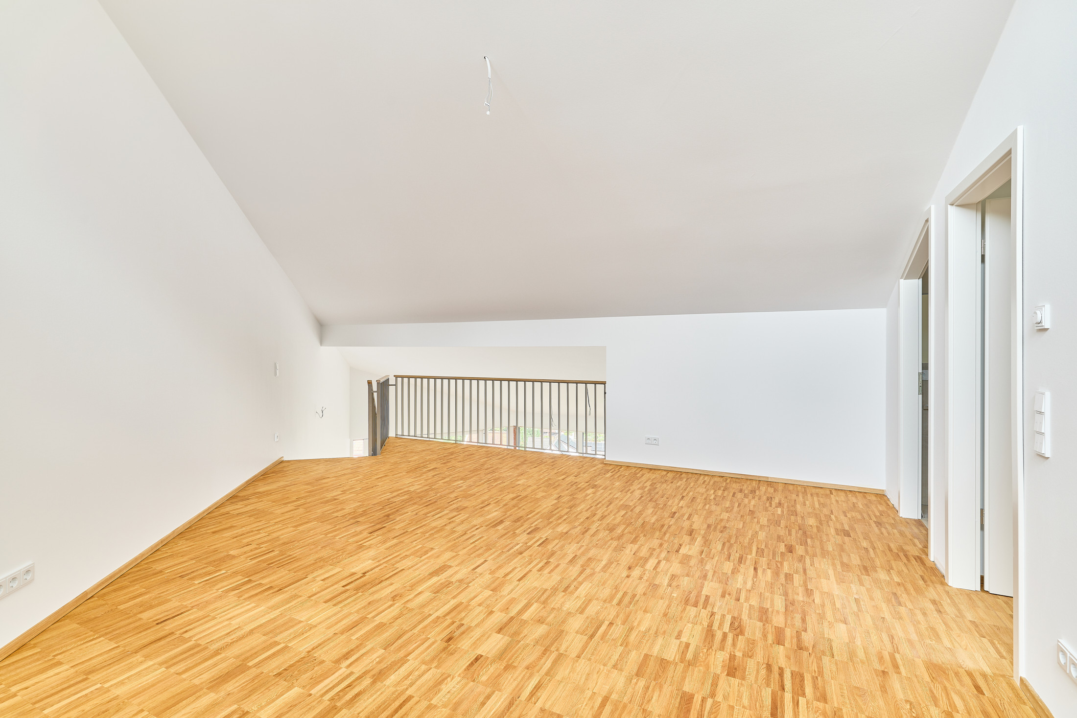 EXKLUSIVE MAISONETTE-WOHNUNG IM KFW-55-STANDARD | GORXHEIMERTAL