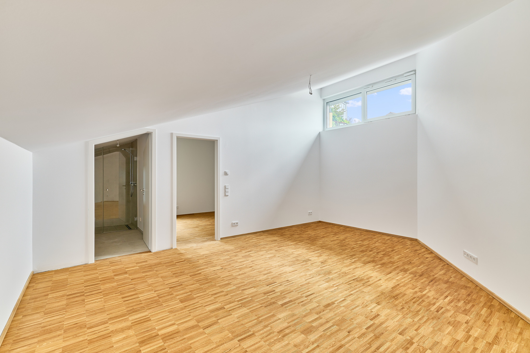 EXKLUSIVE MAISONETTE-WOHNUNG IM KFW-55-STANDARD | GORXHEIMERTAL