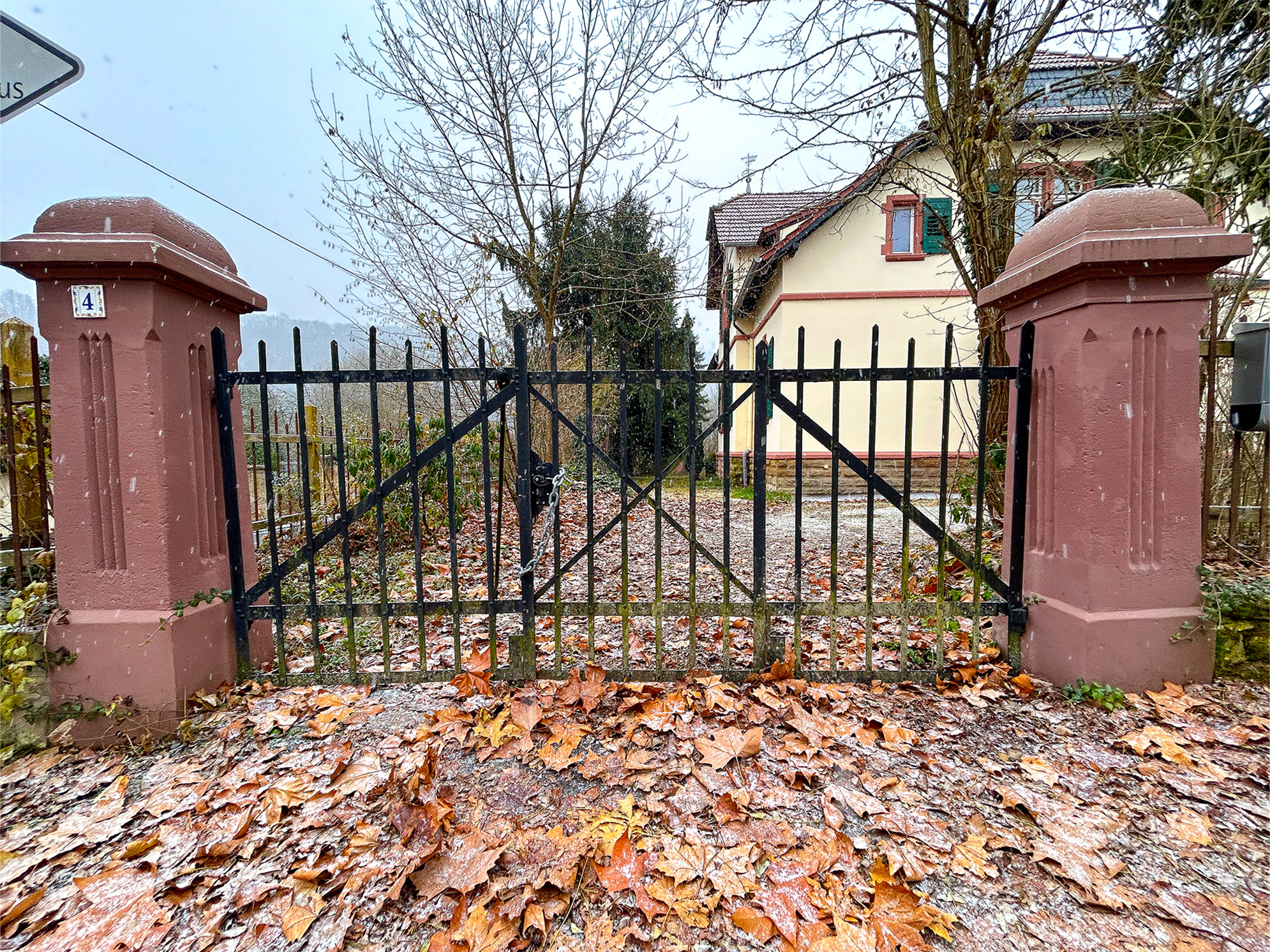 EXKLUSIVE VILLA MIT WINTERGARTEN UND HISTORISCHER ELEGANZ | MEISENHEIM