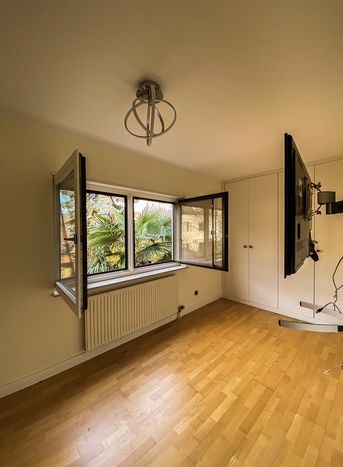 CHARMANTES EINFAMILIENHAUS MIT SAUNA UND DAMPFBAD | SECKENHEIM