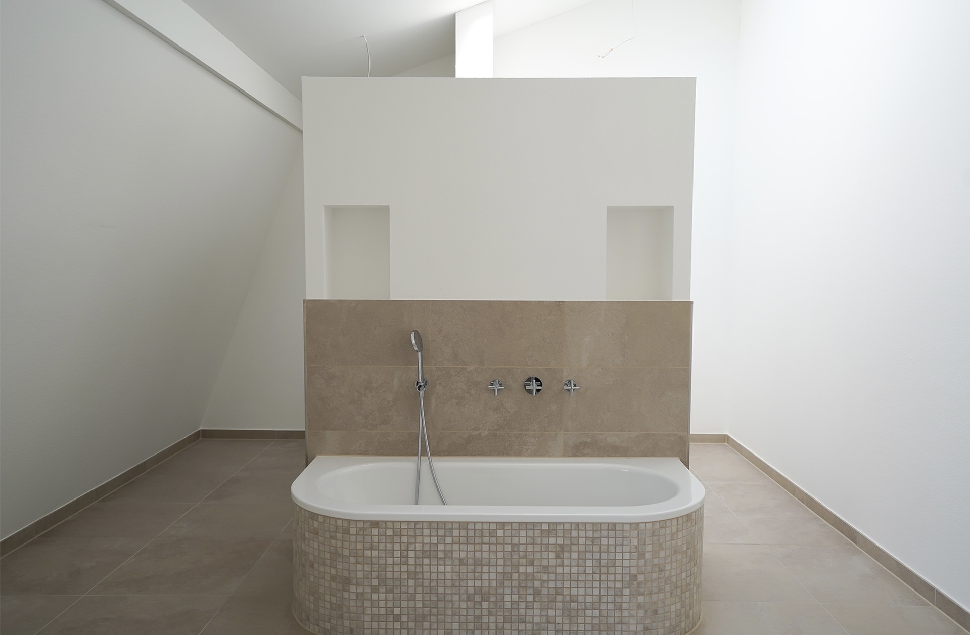 EXKLUSIVES MAISONETTE-PENTHOUSE MIT DACHTERRASSE | BAD KREUZNACH