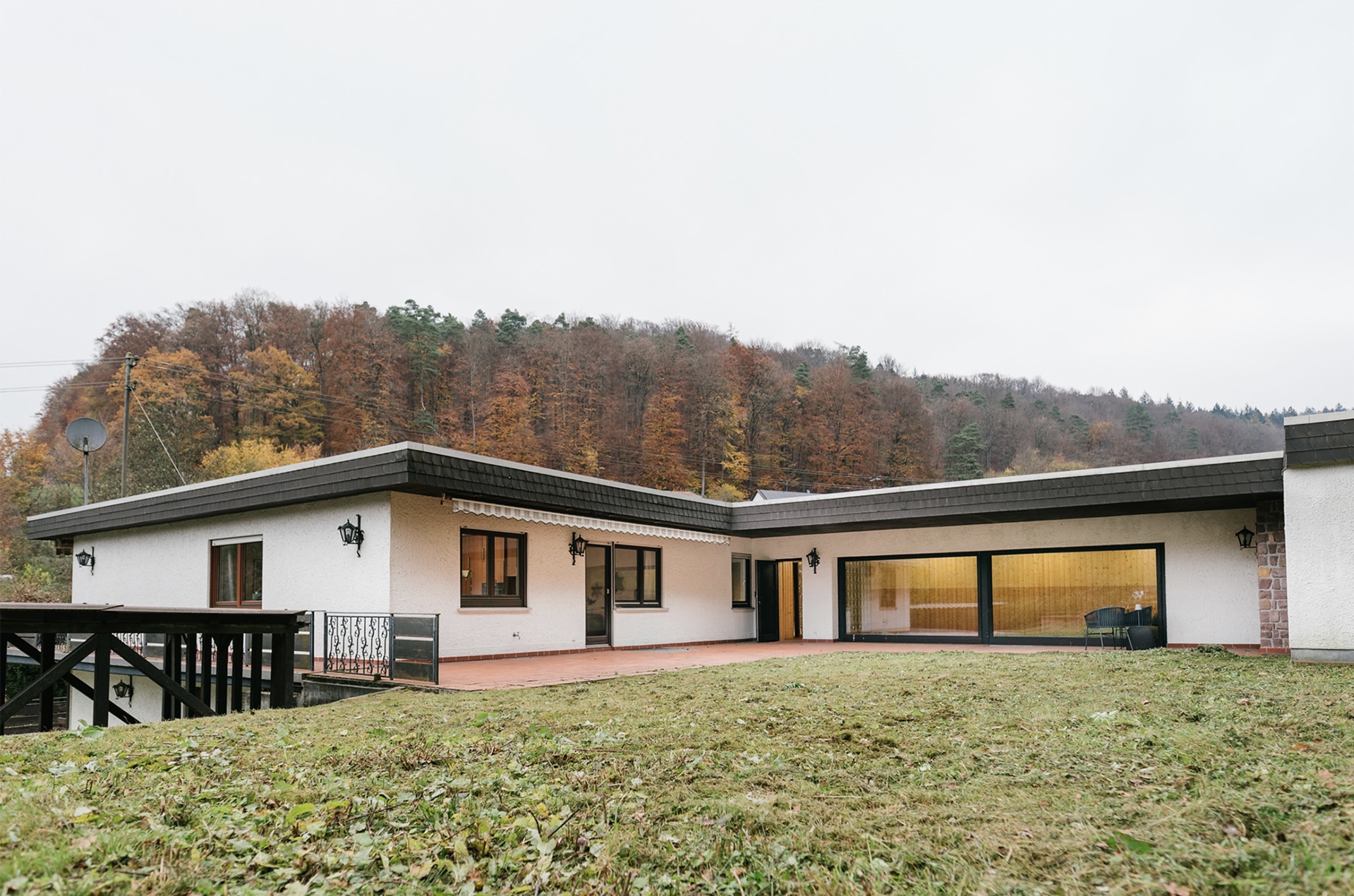 GROSSZÜGIGE VILLA MIT SCHWIMMBAD UND KAMIN | SCHÖNAU