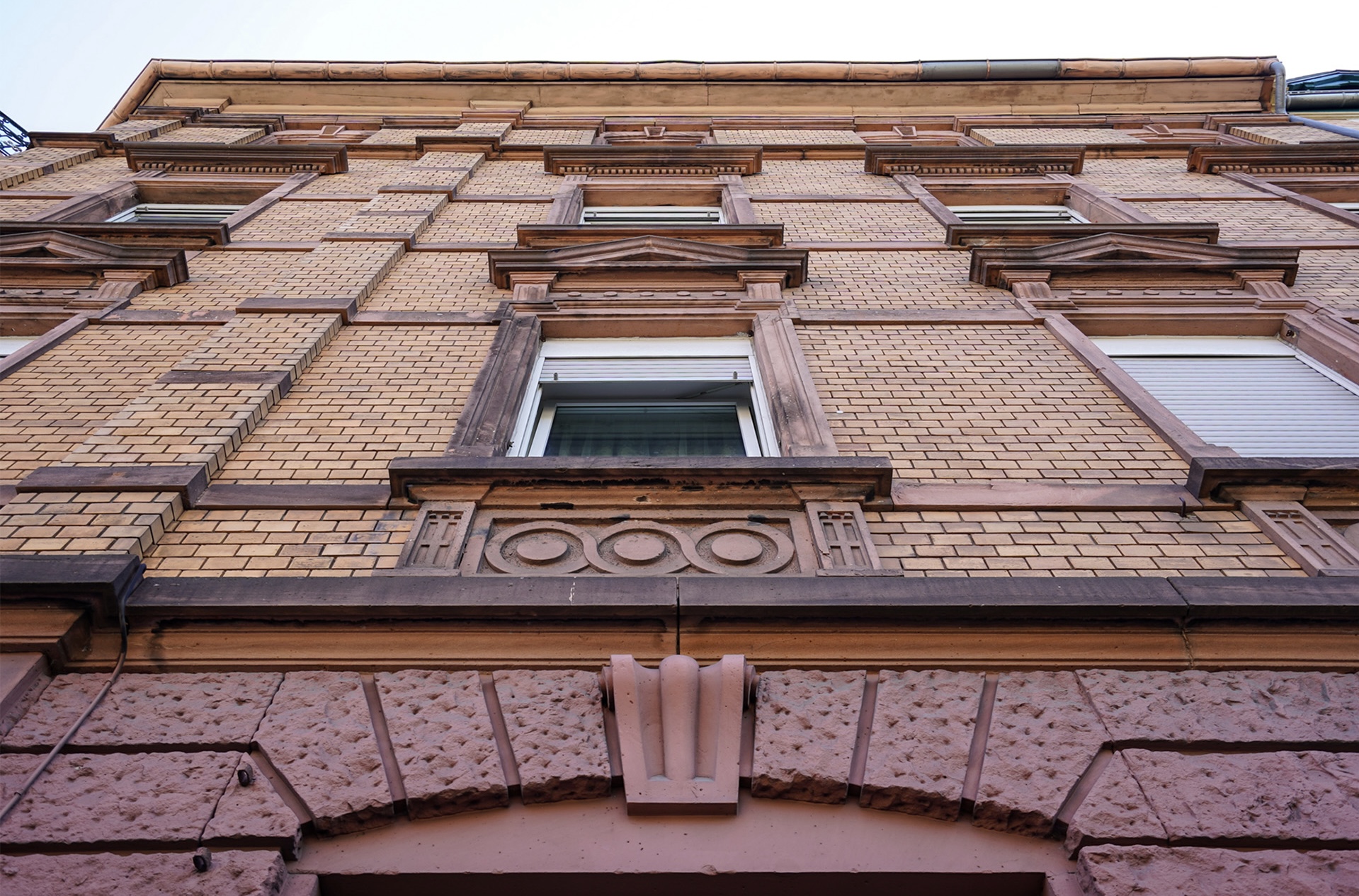 STILVOLLE DACHGESCHOSSWOHNUNG MIT ALTBAUCHARME IM DENKMALGESCHÜTZTEN HAUS | MANNHEIM