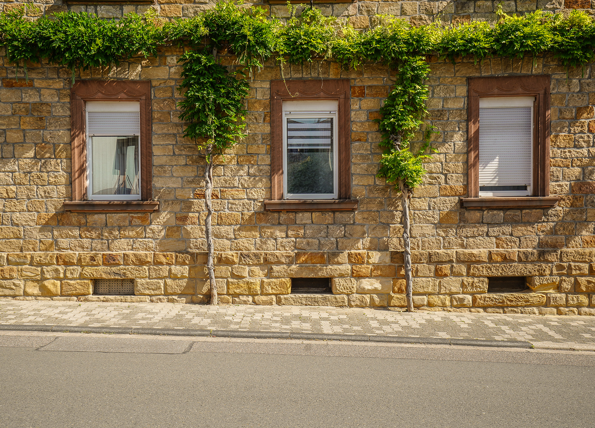 CHARMANTES ZWEIFAMILIENHAUS MIT HISTORISCHEM FLAIR | FREINSHEIM