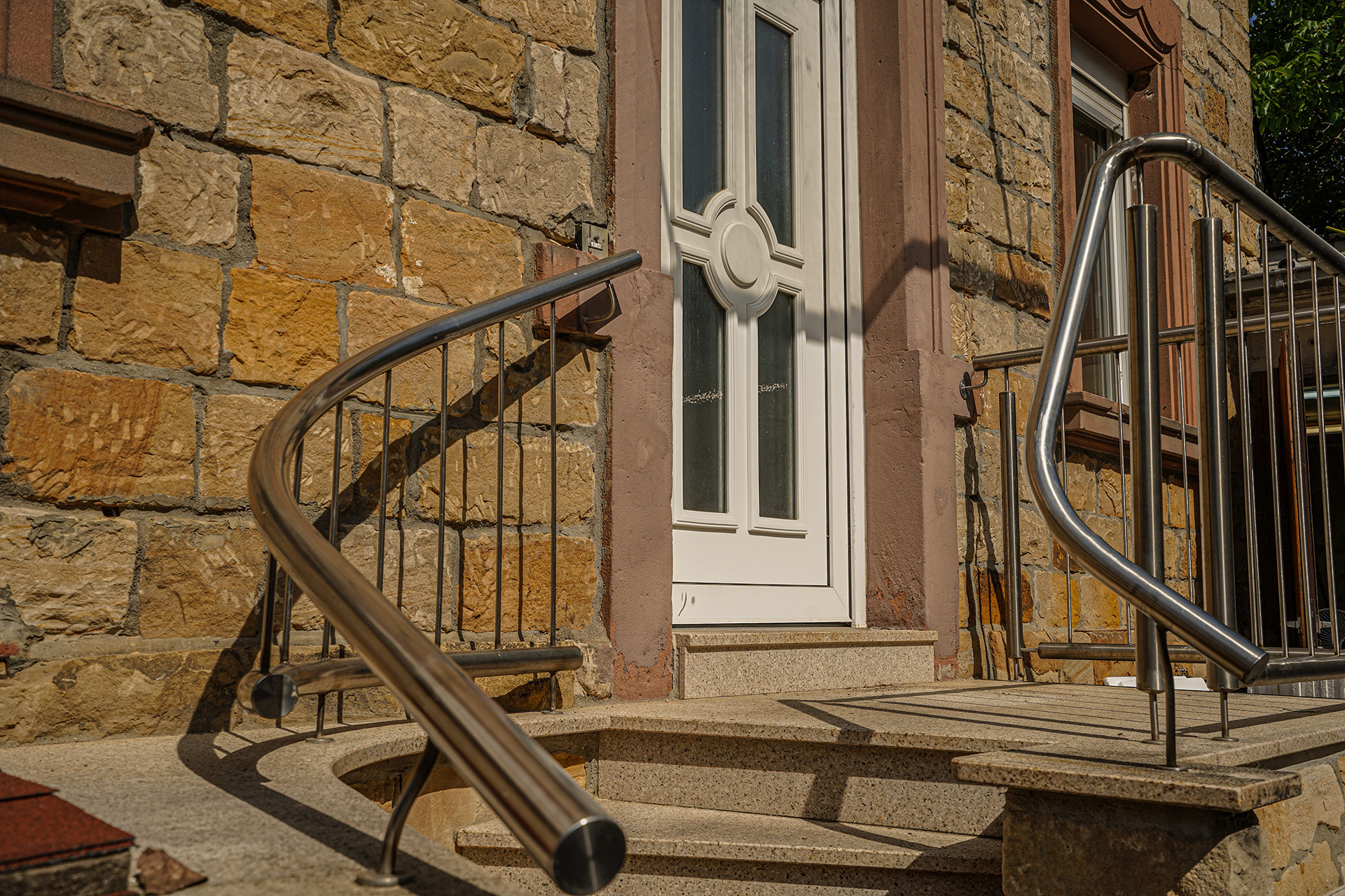 CHARMANTES ZWEIFAMILIENHAUS MIT HISTORISCHEM FLAIR | FREINSHEIM
