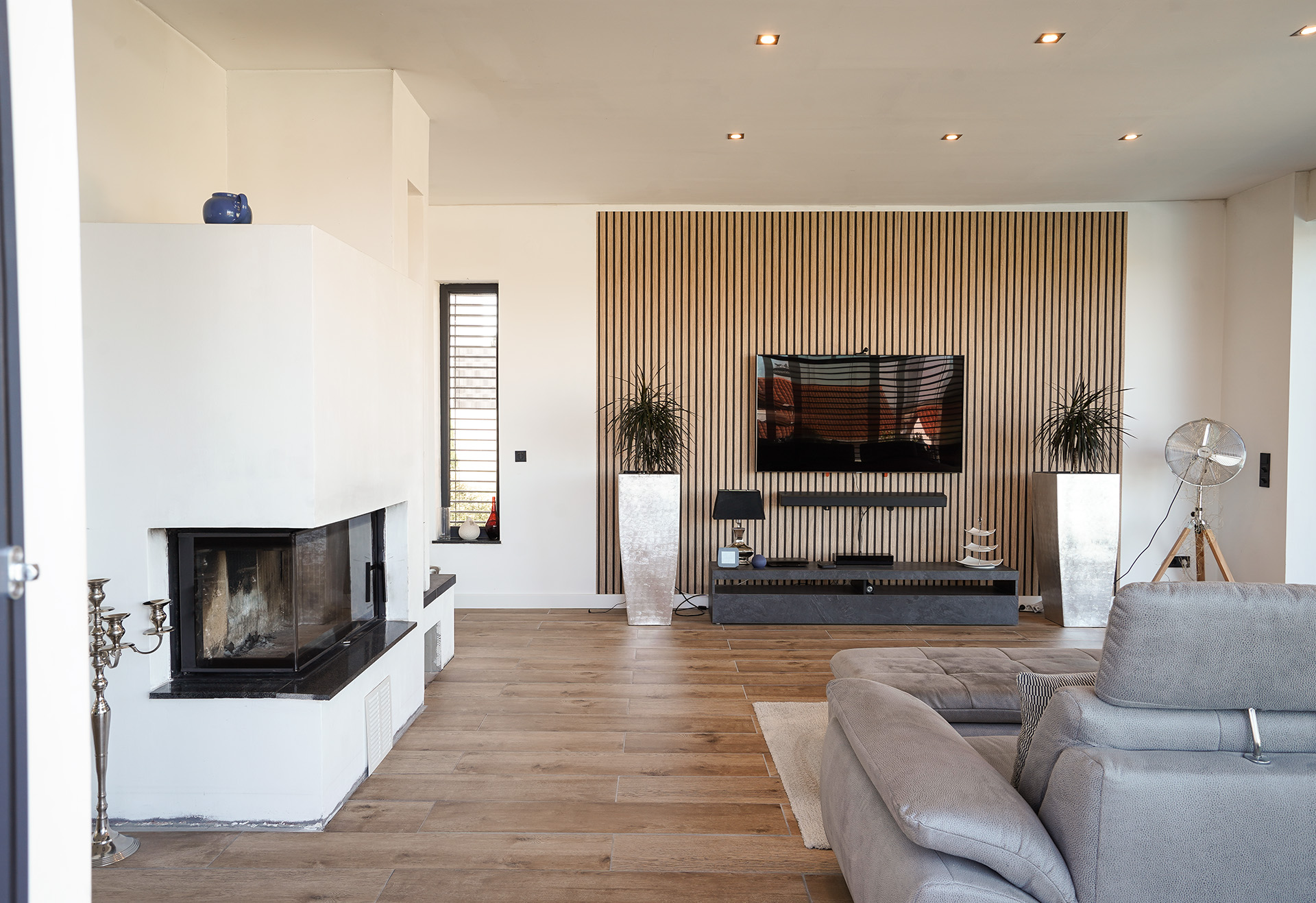 MODERNER FREISTEHENDER BUNGALOW MIT POOL | KERZENHEIM