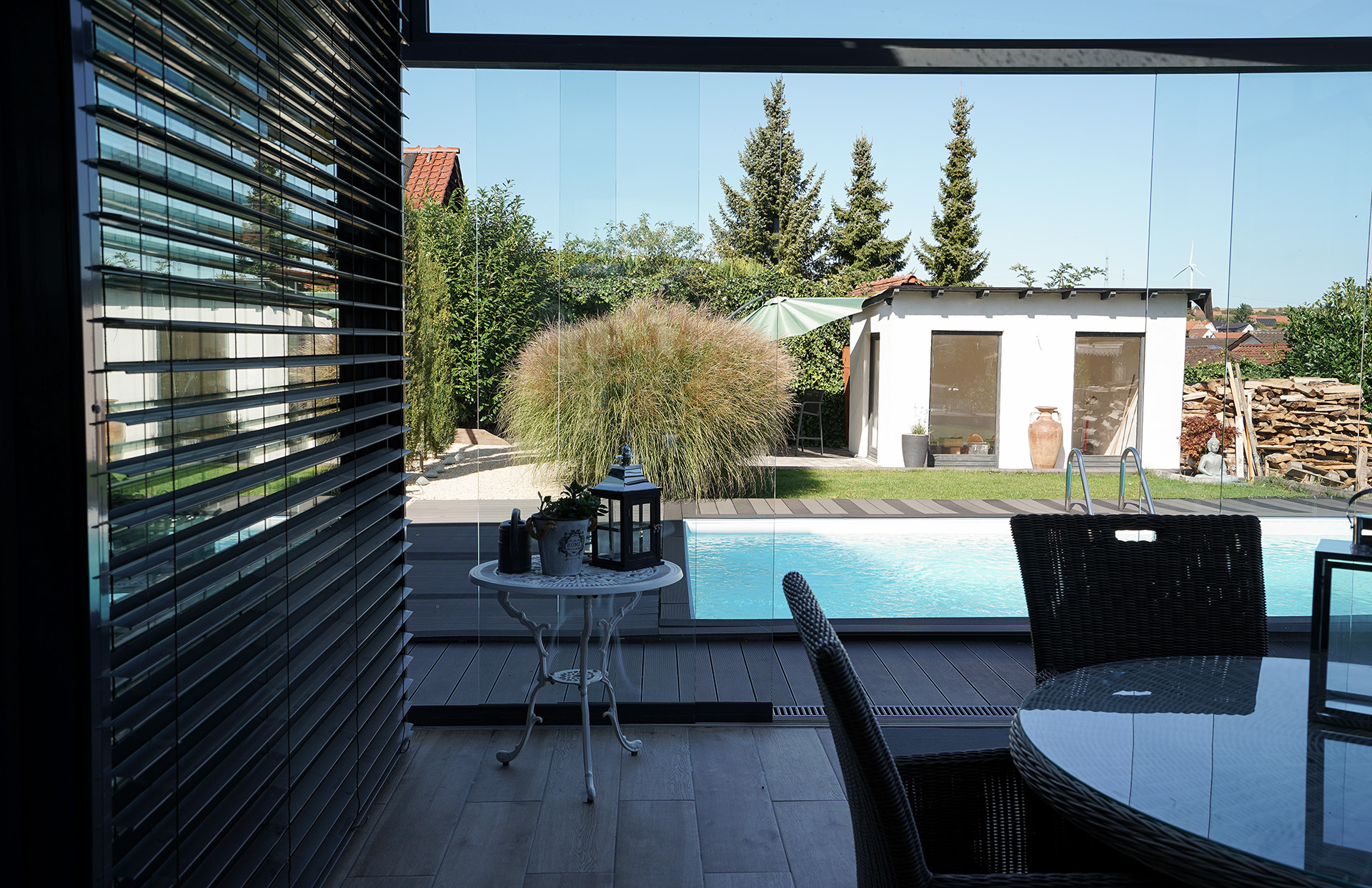 MODERNER FREISTEHENDER BUNGALOW MIT POOL | KERZENHEIM
