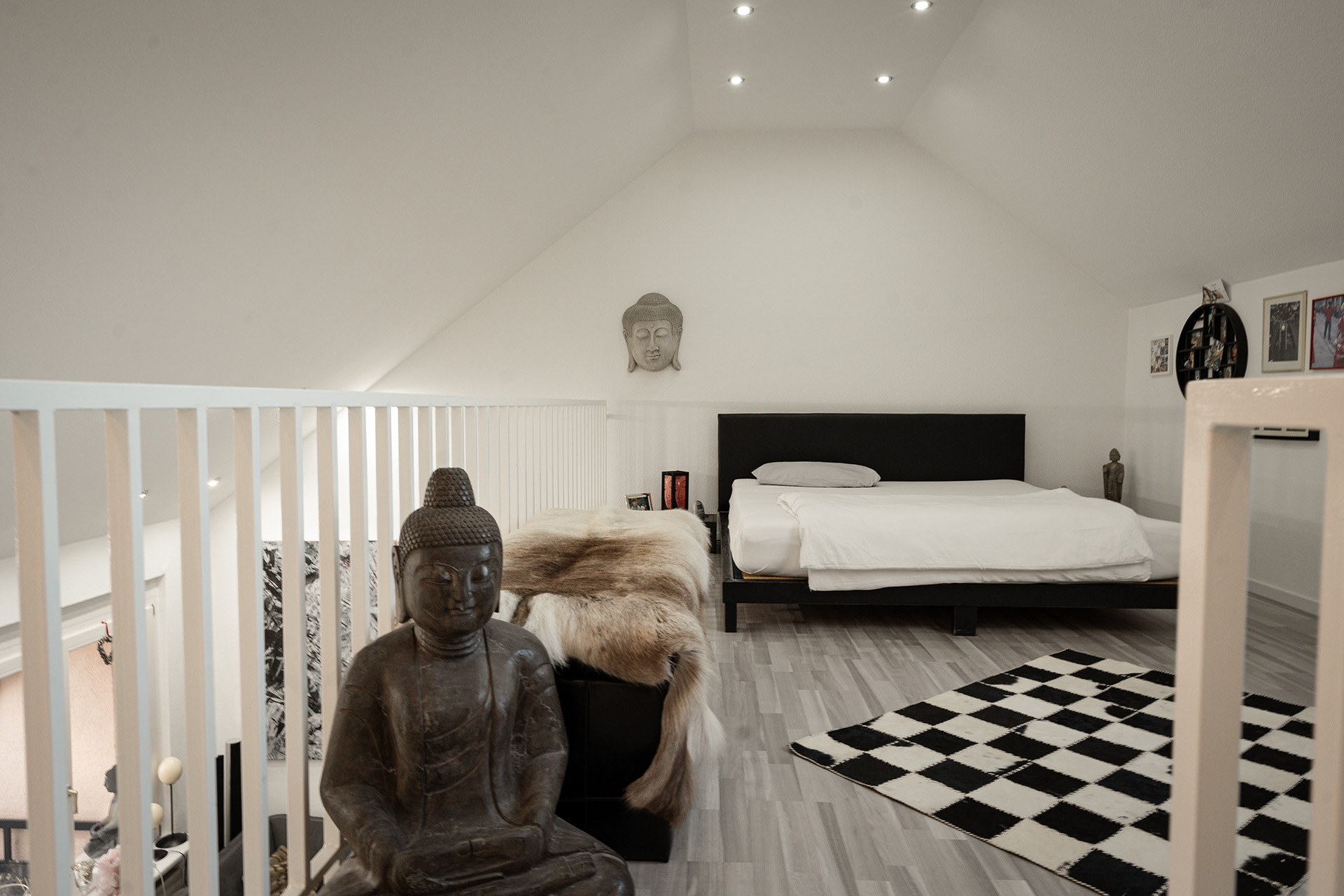 ELEGANTE MAISONETTE MIT GALERIEEBENE UND LOGGIA | PFORZHEIM