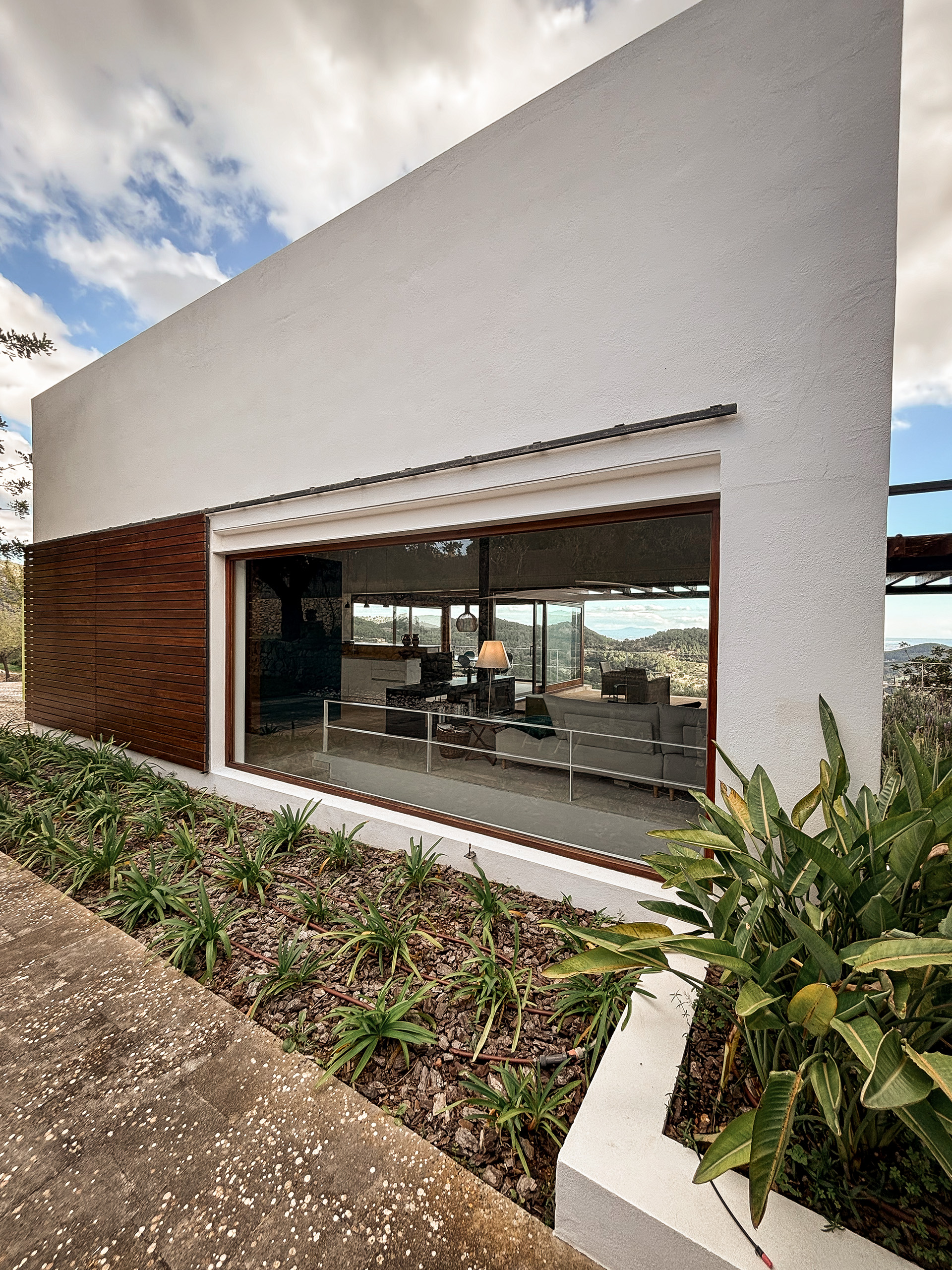 TRAMUTANA | PRIVATE FINCA