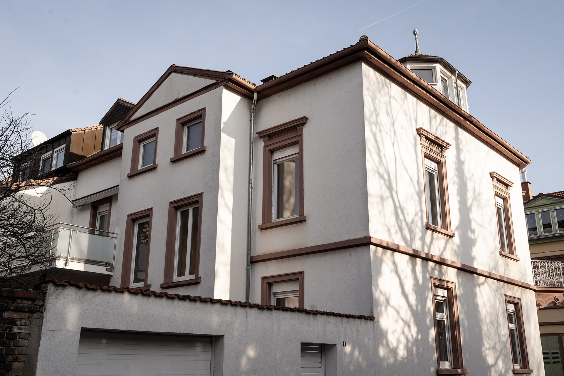 GEPFLEGTE DACHGESCHOSSWOHNUNG MIT ECHTHOLZPARKETT IN HISTORISCHEM WOHNHAUS | SPEYER