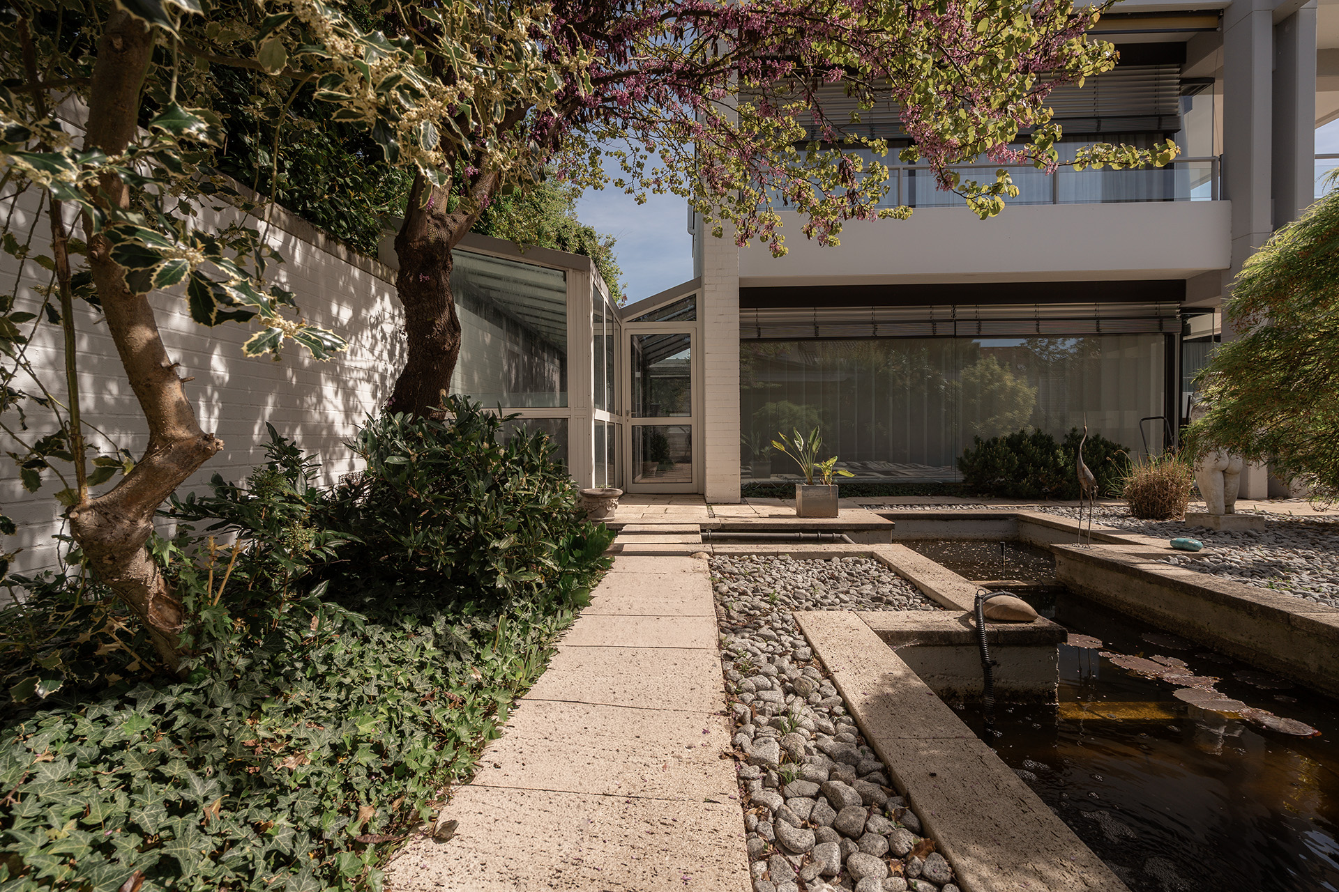 VILLA IM ORIGINAL BAUHAUS-STIL | LUDWIGSHAFEN KANZLERVIERTEL