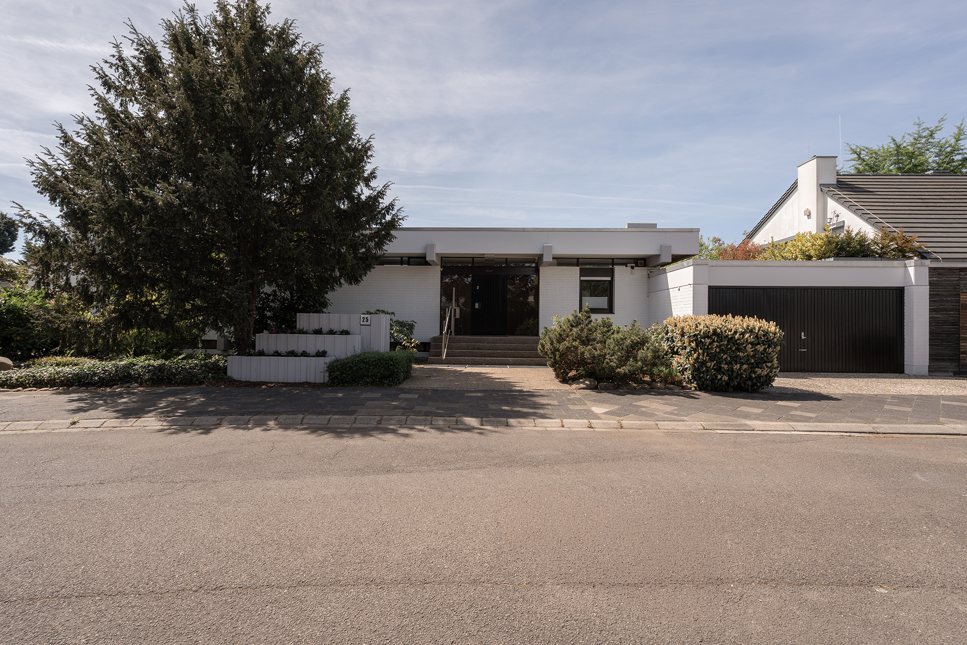 VILLA IM ORIGINAL BAUHAUS-STIL | LUDWIGSHAFEN KANZLERVIERTEL