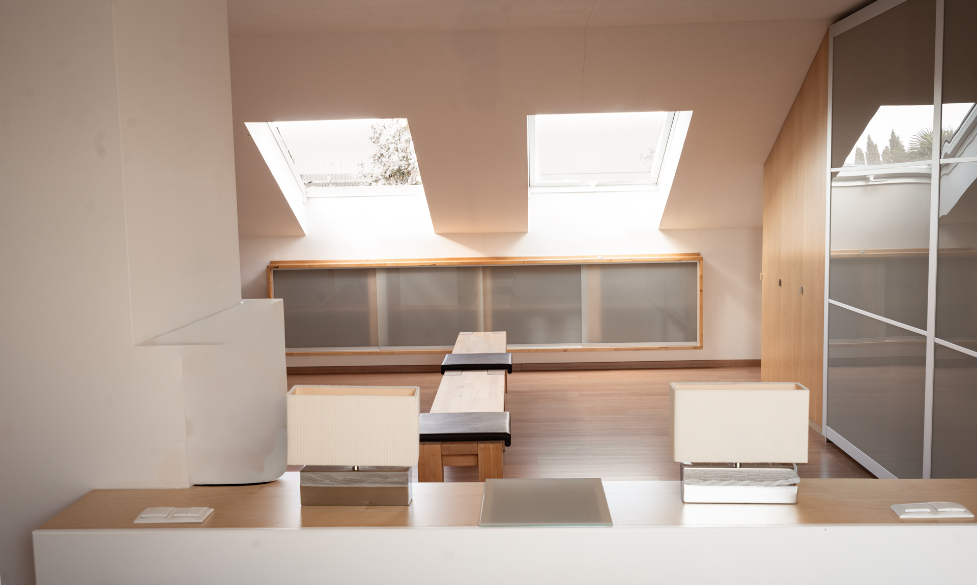 EINZIGARTIGES ARCHITEKTENHAUS | WOHNKOMFORT FÜR ANSPRUCHSVOLLE MIT POOL