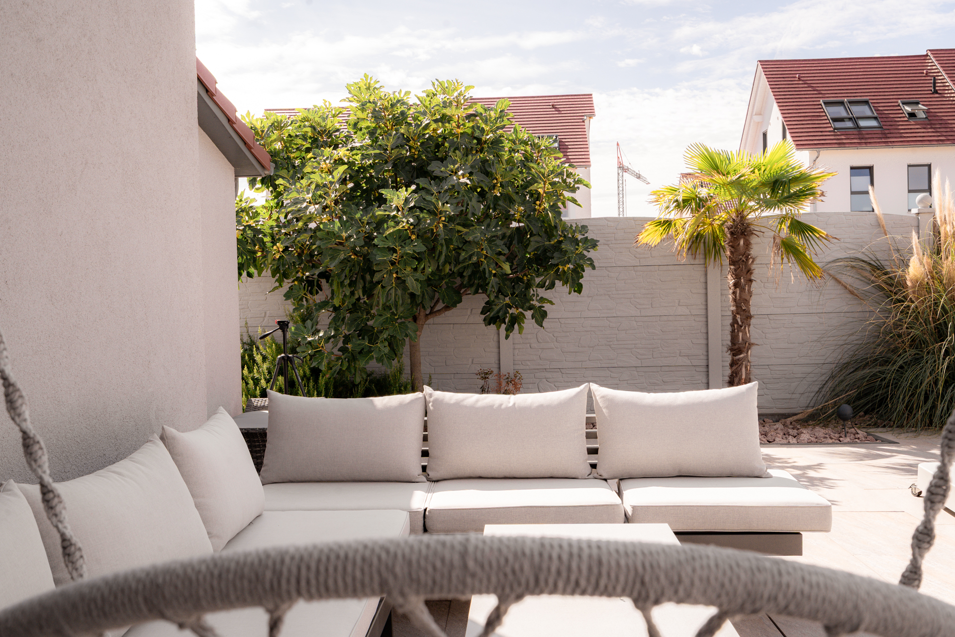 LUXURIÖSES EINFAMILIENHAUS | GALERIE, POOL & STUDIO